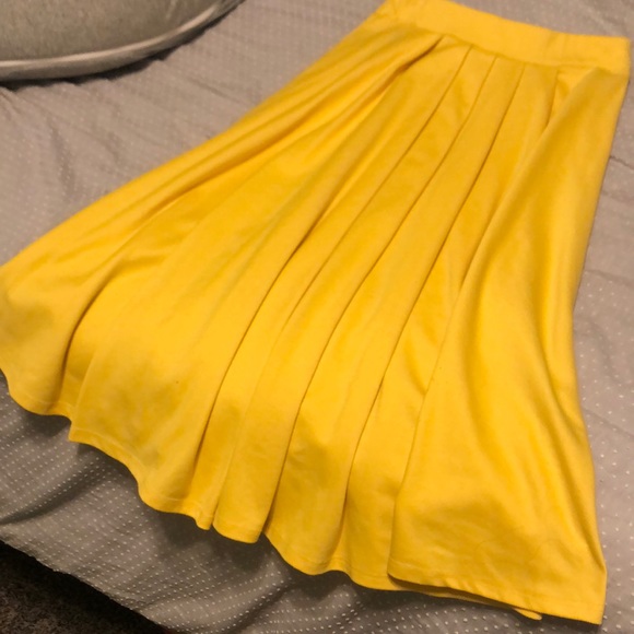 Bright Yellow Midi Skirt with Bow - Picture 1 of 2